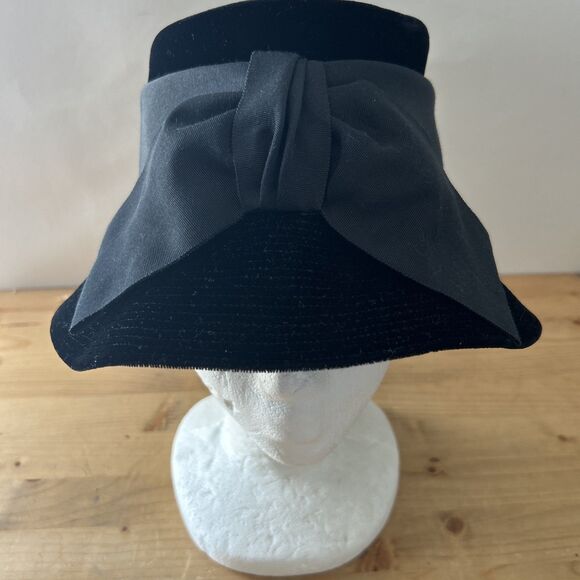Neusteters of Denver Hat Vtg 40s/50s Black Velvet Bucket Hat Grosgrain Bow 54 cm - Picture 1 of 8
